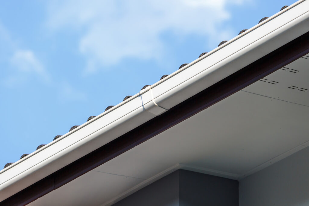 sectional vs seamless gutters, gutter comparisons, Edmonton